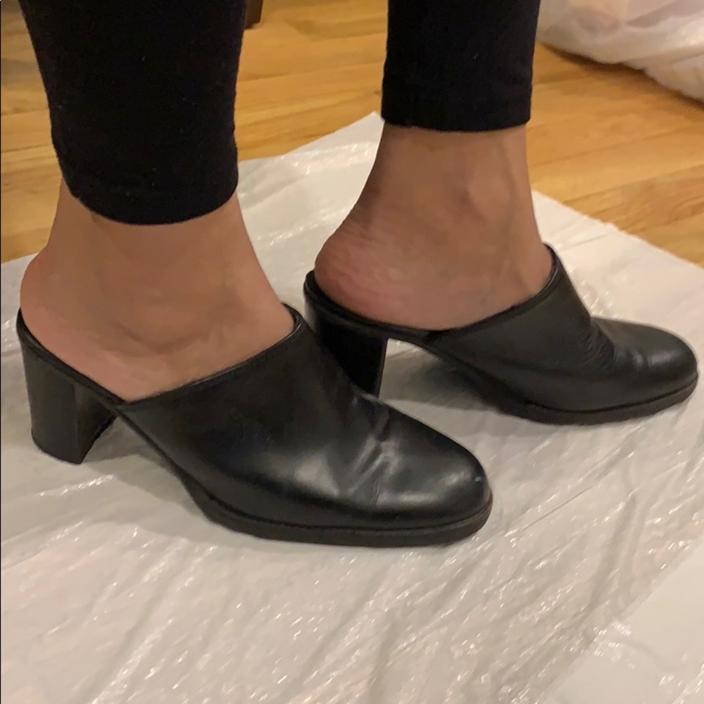 Bass black Mule